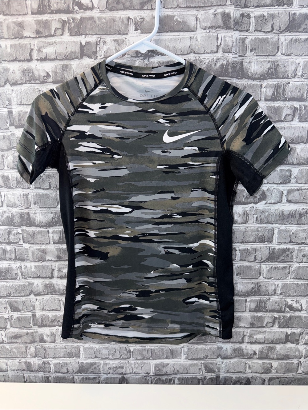 Nike Pro Camo Dri-FIT Short Sleeve Compression Top - Green/Gray/Black